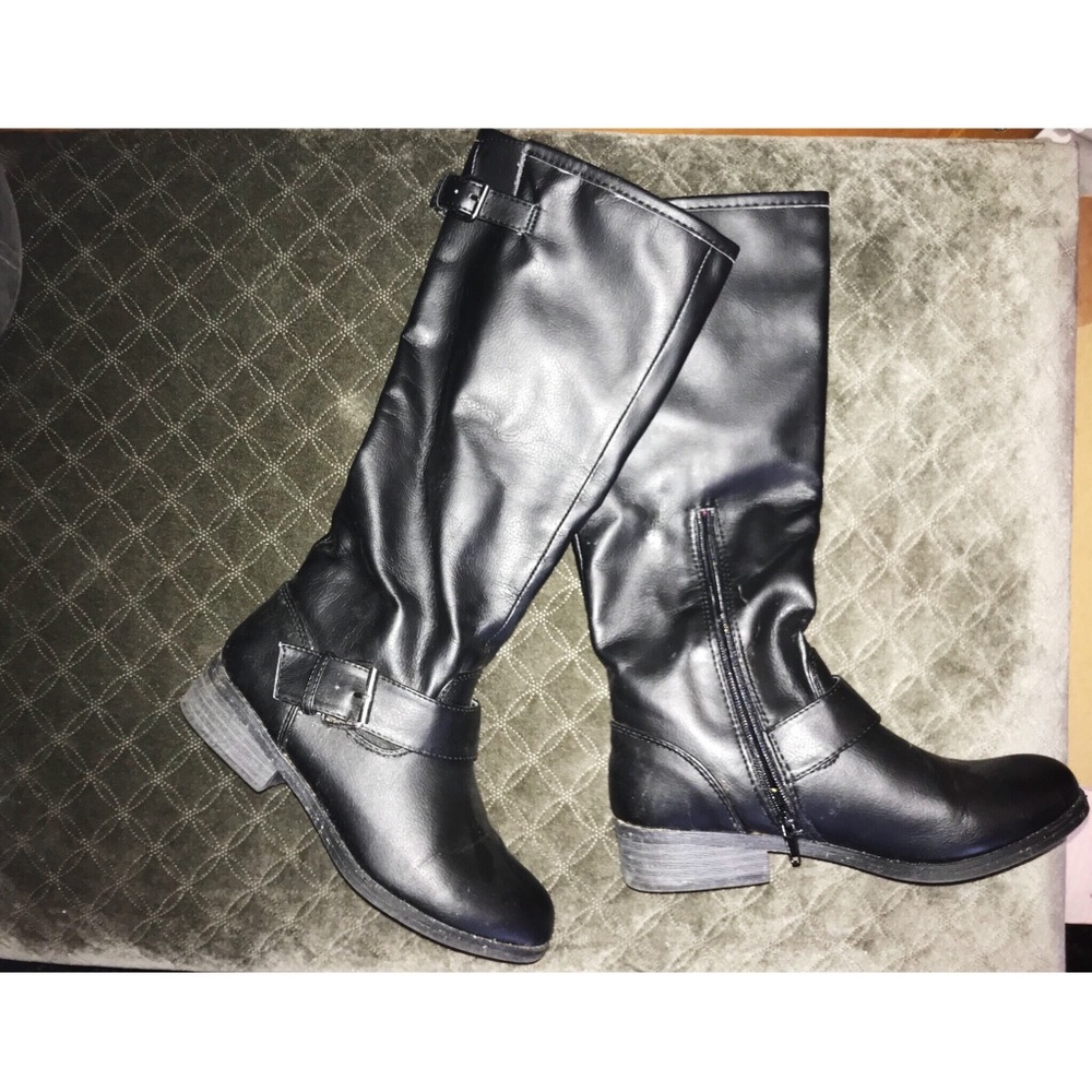 CHARLOTTE RUSSE BOOTS